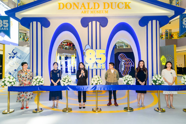 唐老鸭85周年“完美”艺术展登陆滨江宝龙城