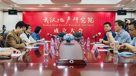 武汉地产研究院与赢商网达成战略合作