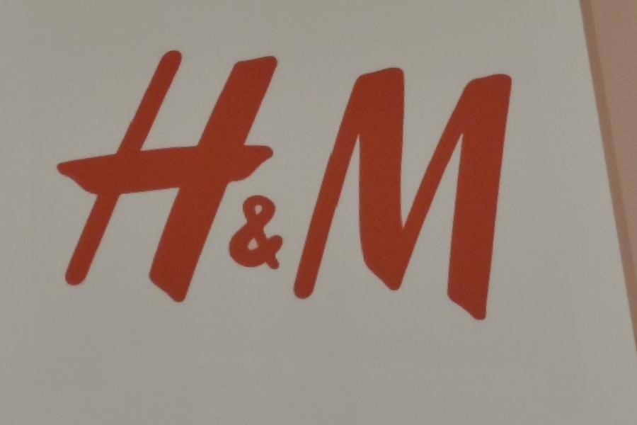 伤疤未好又‘闯祸’，H&M因官网涉问题地图被约谈