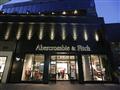 A&F昆明首店于顺城开业 少了男色营销多了率性简约