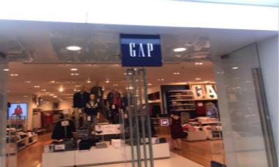 Gap品牌销售额又跌了7%  集团正考虑关掉数百家店