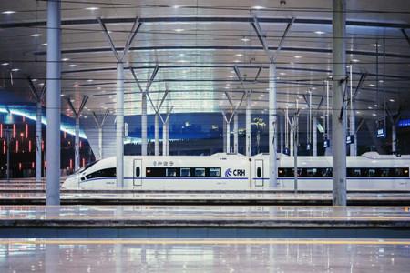 成贵高铁正式开通 川黔“快旅漫游”商旅圈正式形成