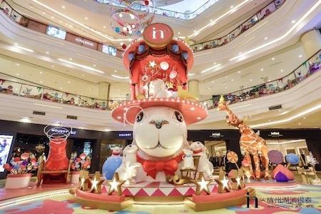 杭州湖滨银泰in77开启圣诞缤纷季，打造不可思议童话镇