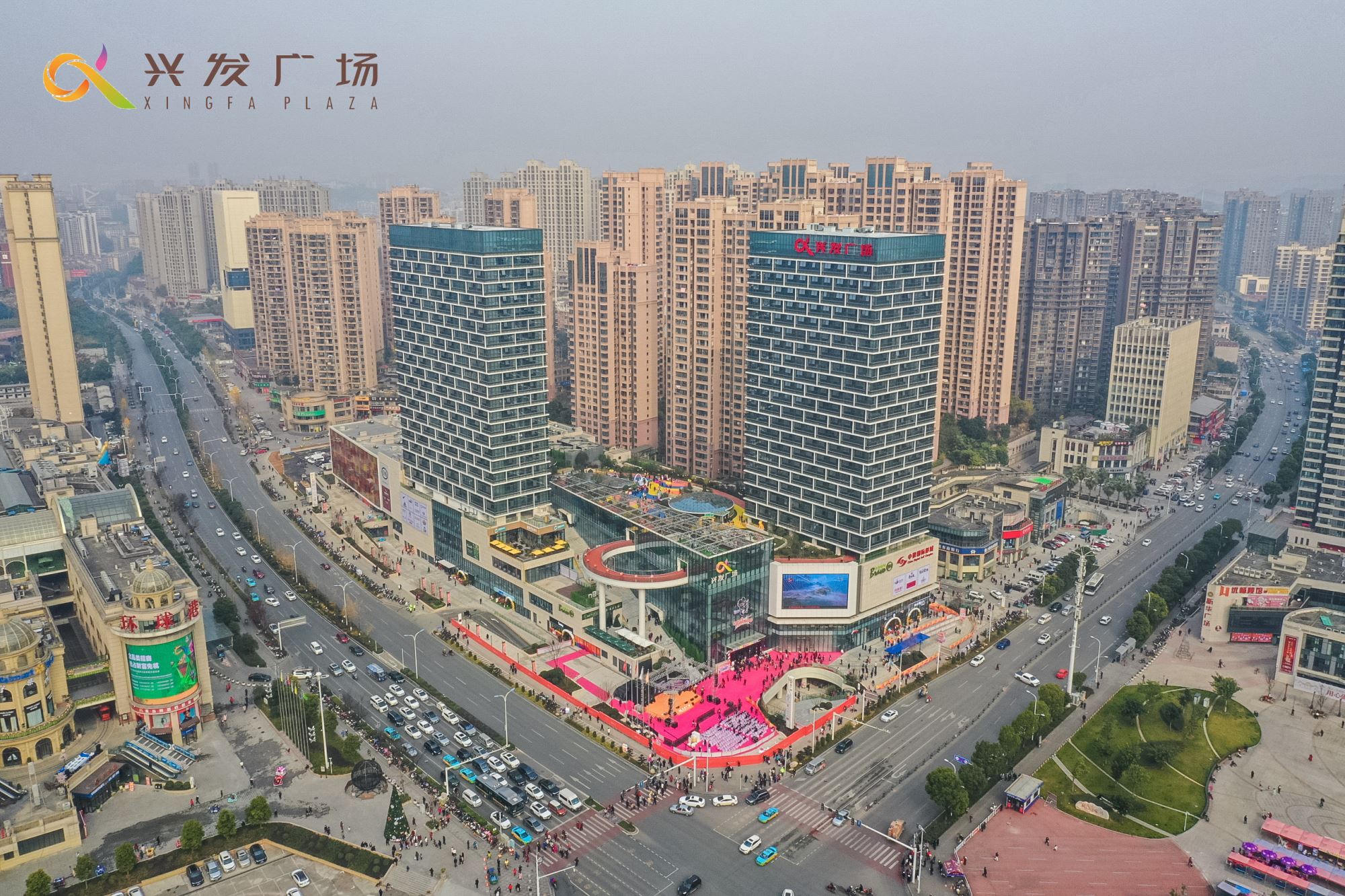 宜昌兴发广场位于伍家岗区中南路与城东大道交汇处,作为宜昌商业综合