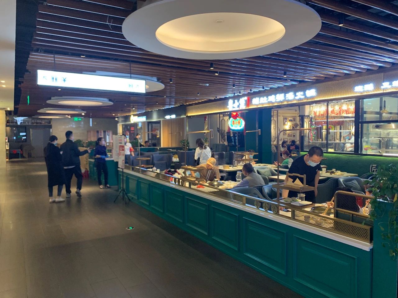 恢复堂食近50张图片展现郑州购物中心餐饮现状